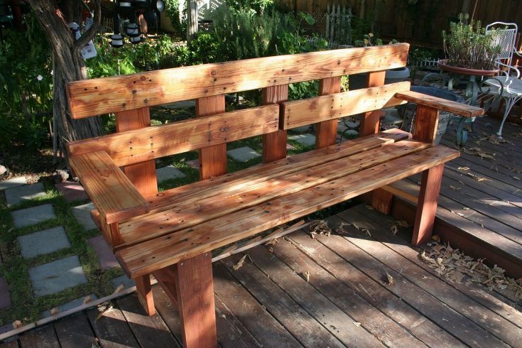 Backyard Wooden Pallet Bench Ideas