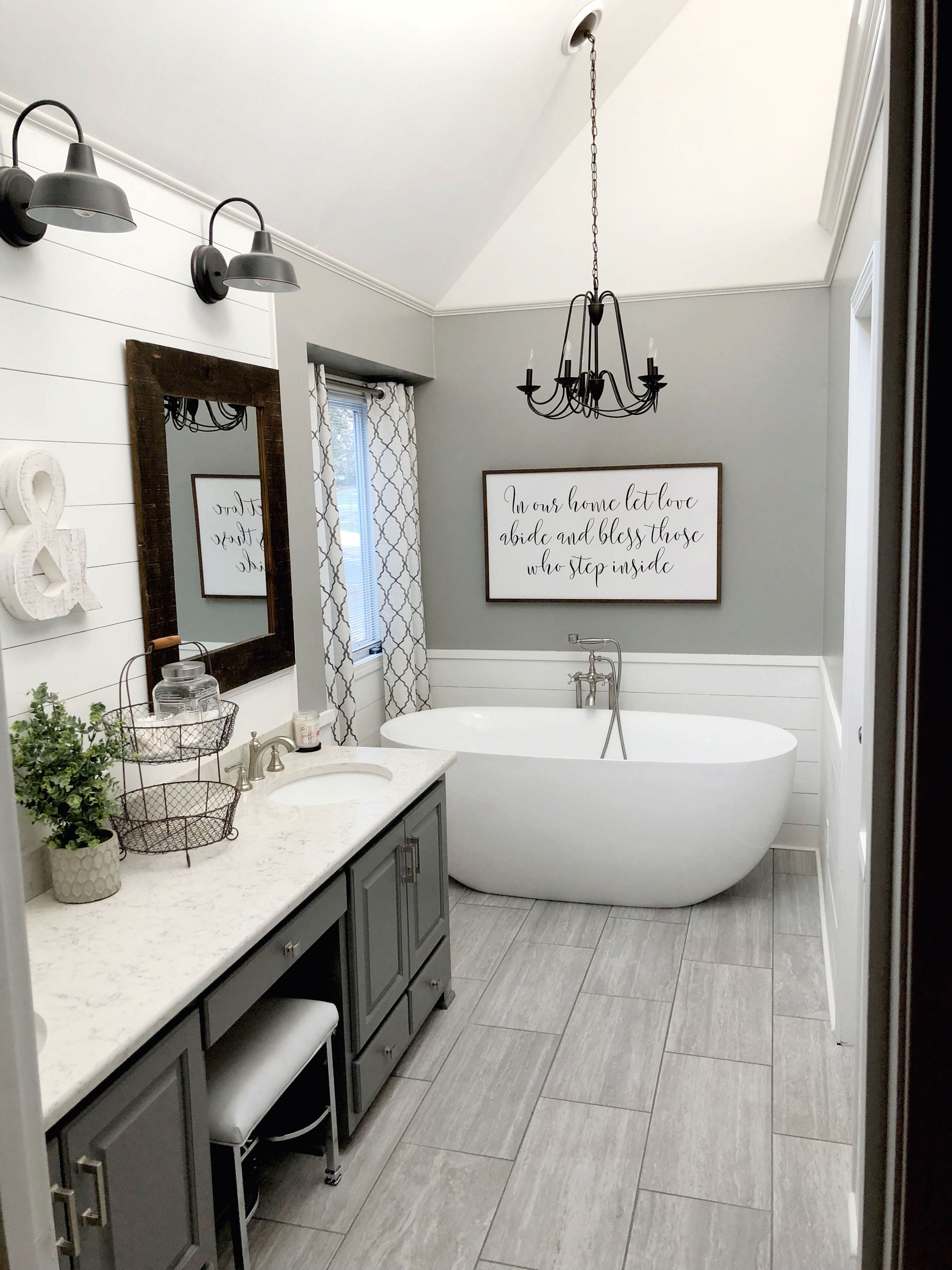 Beautiful Modern Farmhouse Master Bathroom With Beautiful Tile Ideas