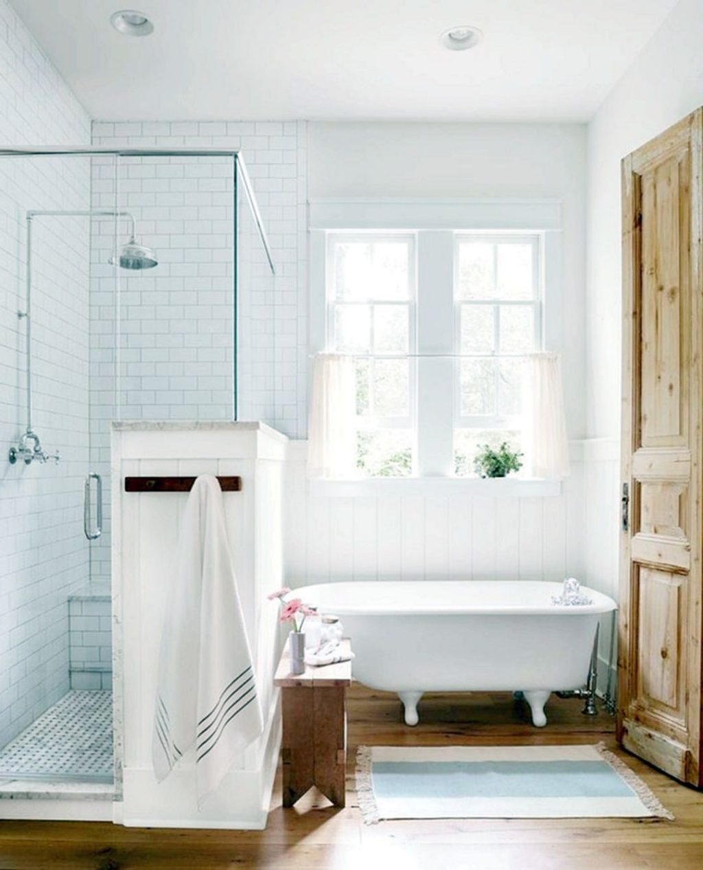 Modern Farmhouse Cottage Bathroom ideas With Shower And Bathup