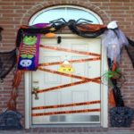 Halloween decorations for Front Doors via guaiparadecorar com