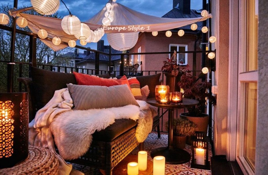 Cozy Balcony Light Nordic Christmas Decor via Rus-buy