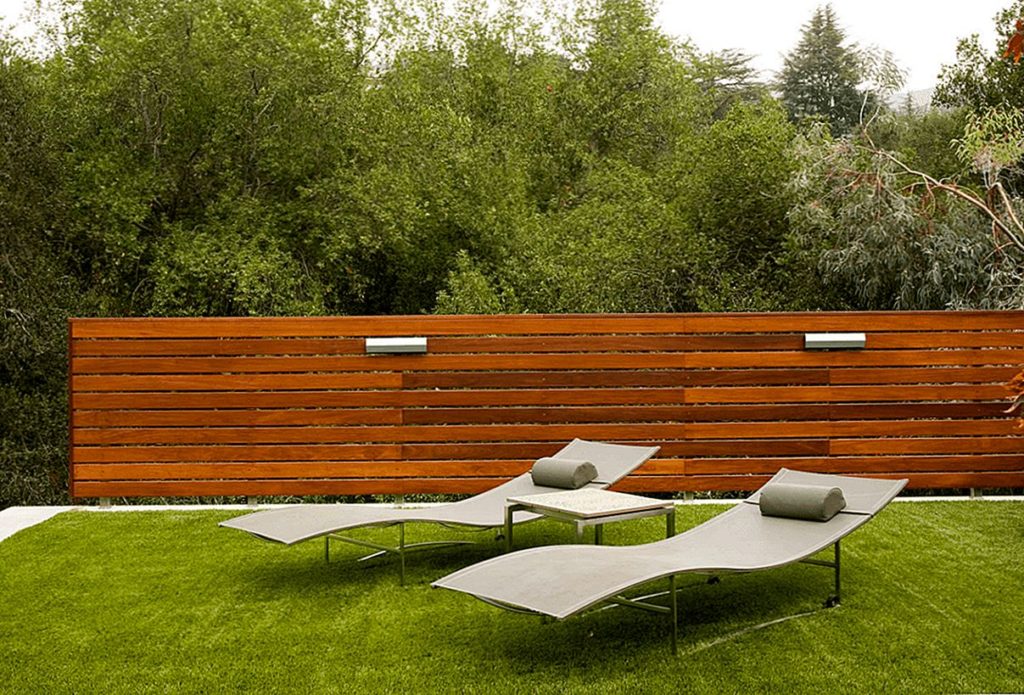 Wooden Fence Modern Design for Backyard source Ind Smarthomemaking