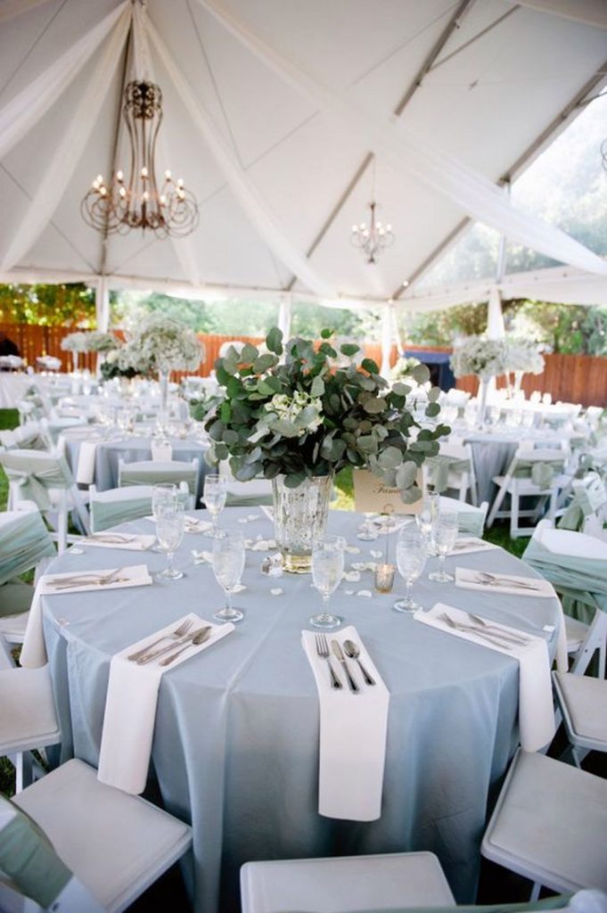 Round Wedding Table Decor Ideas You'll Love 